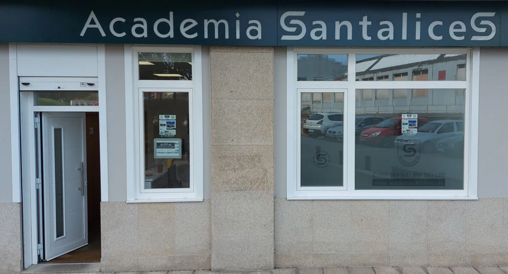 Foto de Academia oposiciones PREMIR Coruña