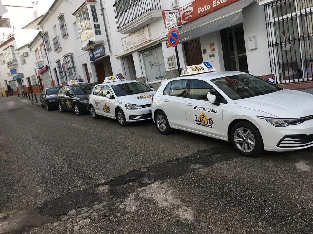 AUTOESCUELA JUSTO ALGODONALES