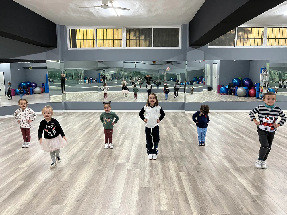 Rosas Escuela de Baile Alicante