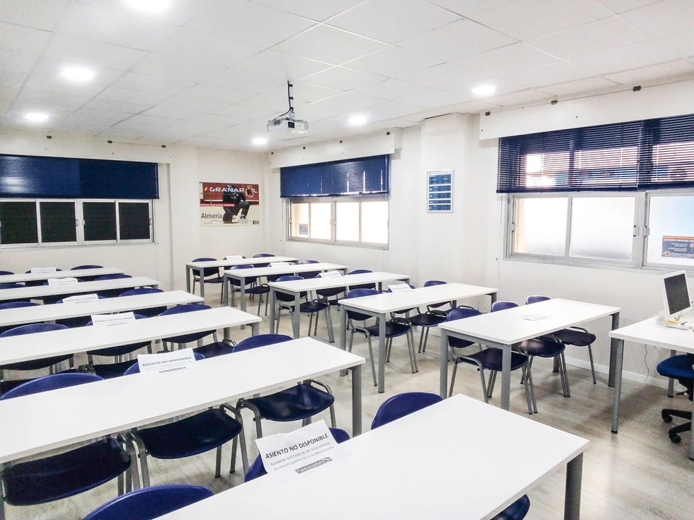 Granapol Almería. Academia de oposiciones a Policía Nacional y Guardia Civil