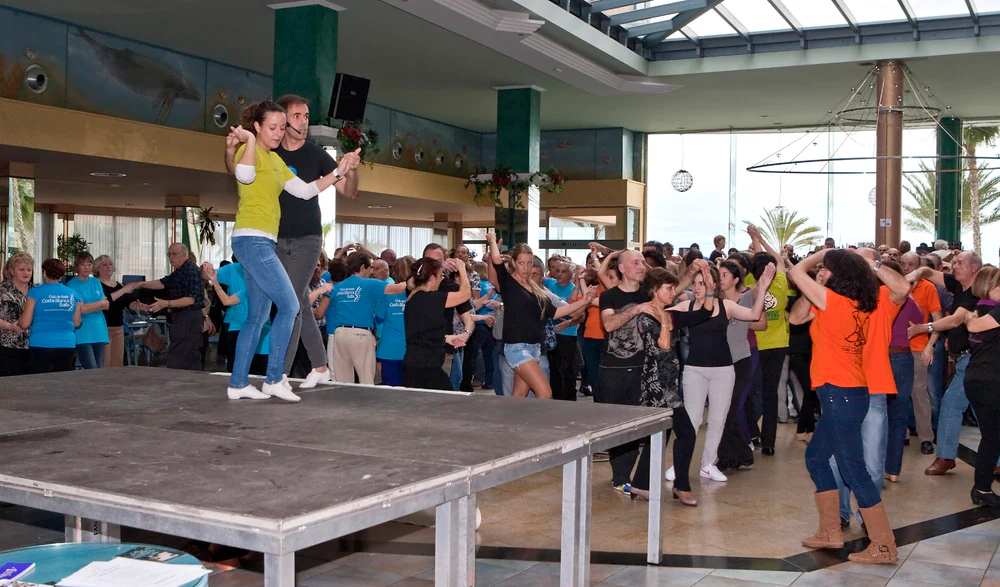 Foto de Deberías Estar Bailando