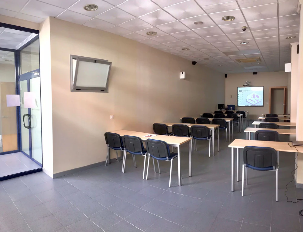 Academia y Centro de Formación L.A.