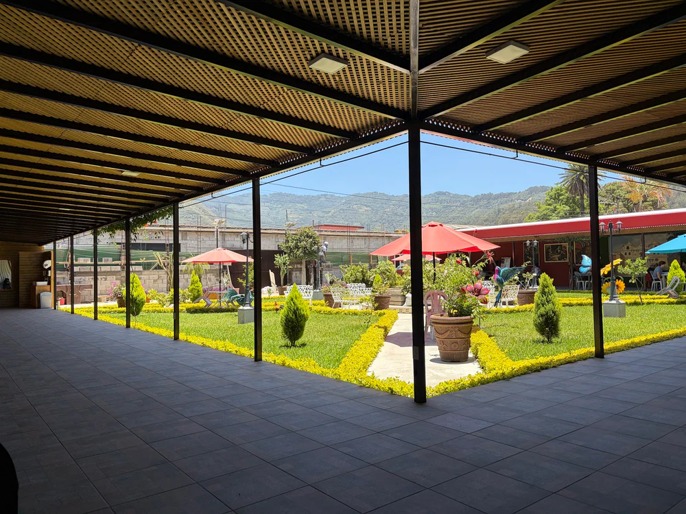 Foto de Antiguena Spanish Academy