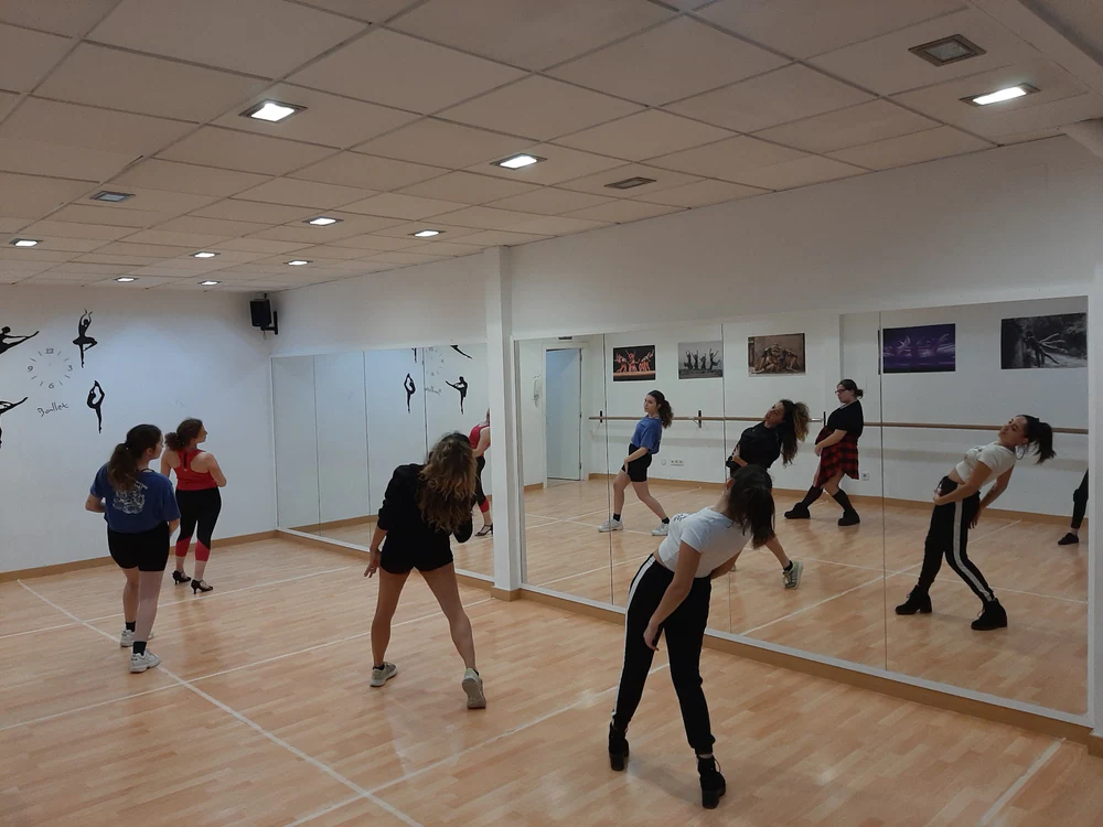 Foto de Escola de Dansa La Riera