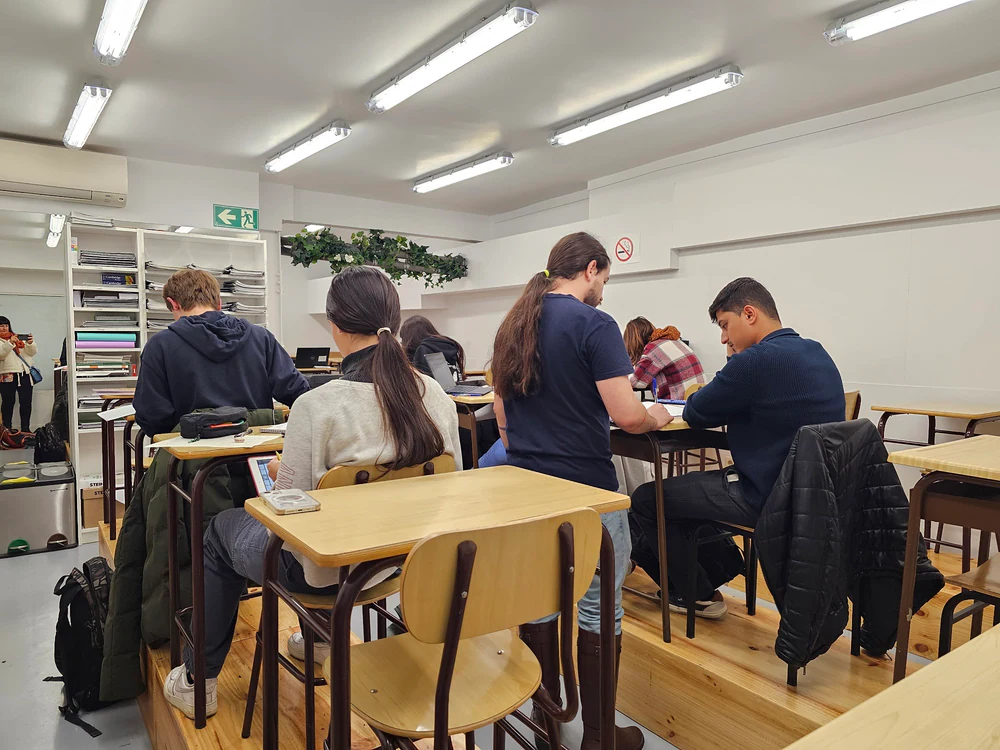 Foto de ACADEMIA SELECTIVIDAD - EVAU - MAYORES DE 25 - PCE -BACHILLERATO - ACADEMIA NUEVO FUTURO