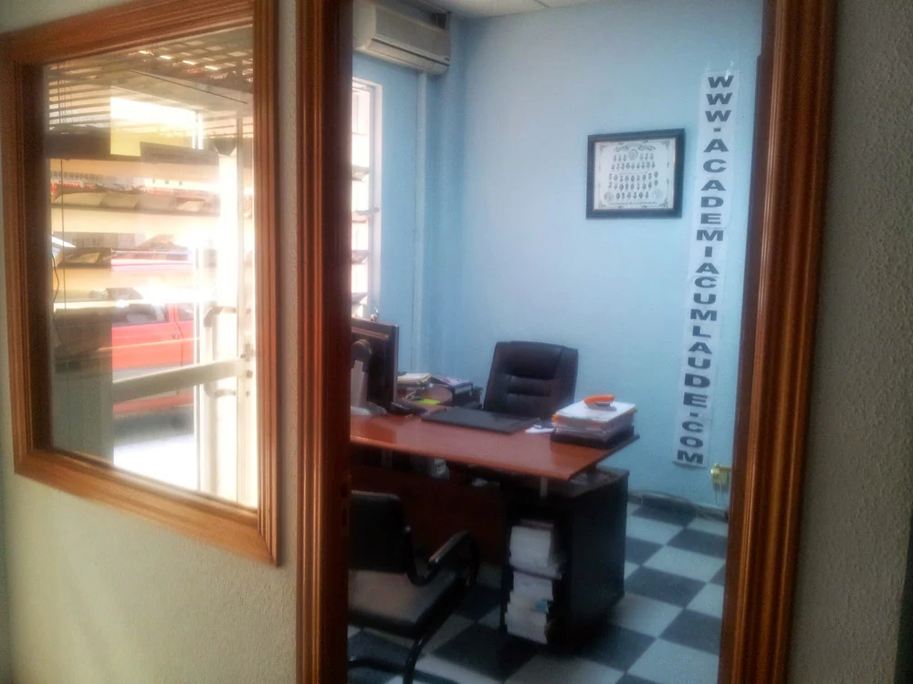 Foto de Academia Consultoría y Formación Badajoz-Clases Particulares