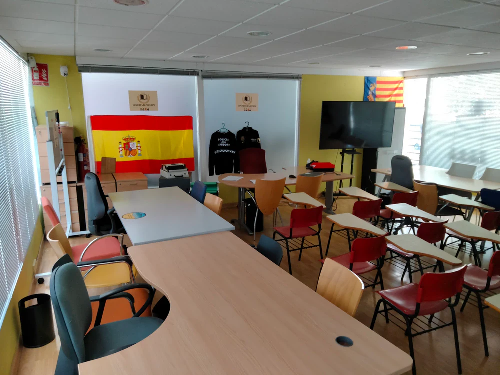 Foto de Academia Policía Nacional | UCOPOL Academia presencial & online
