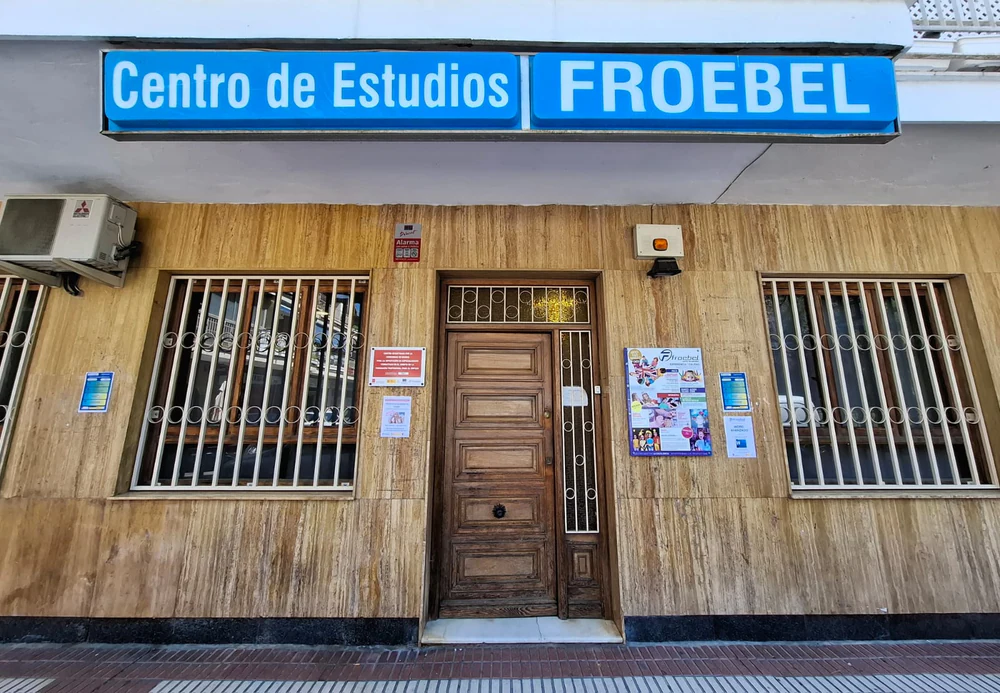 Foto de Brújula Centro de Estudios