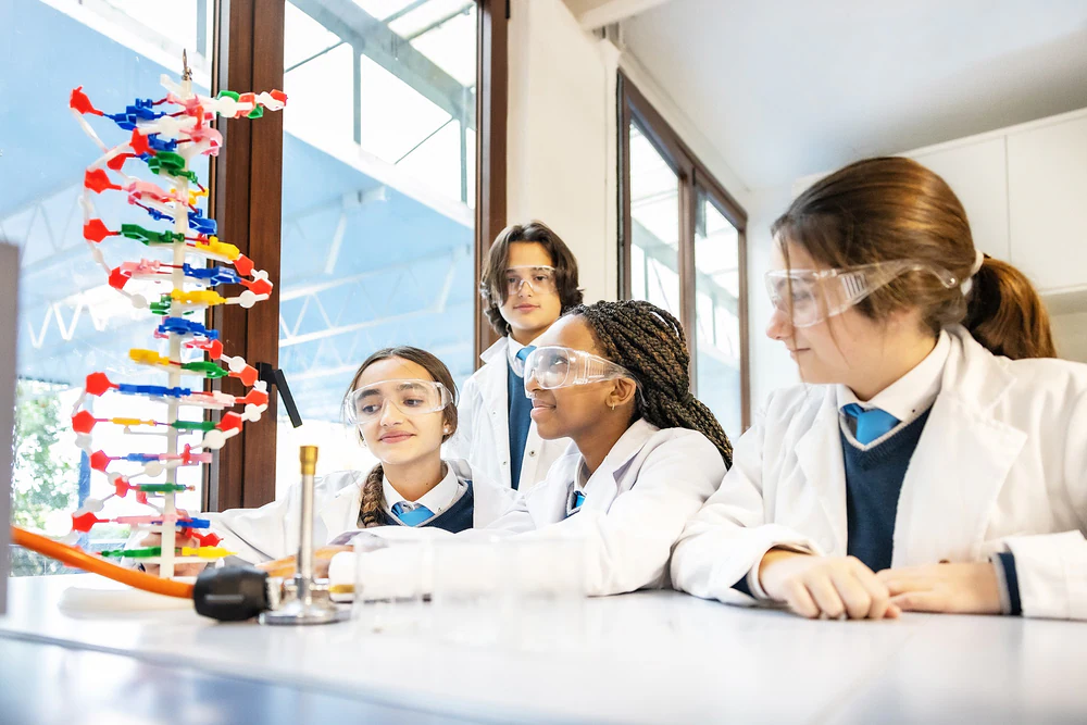Foto de St. George's English Academy