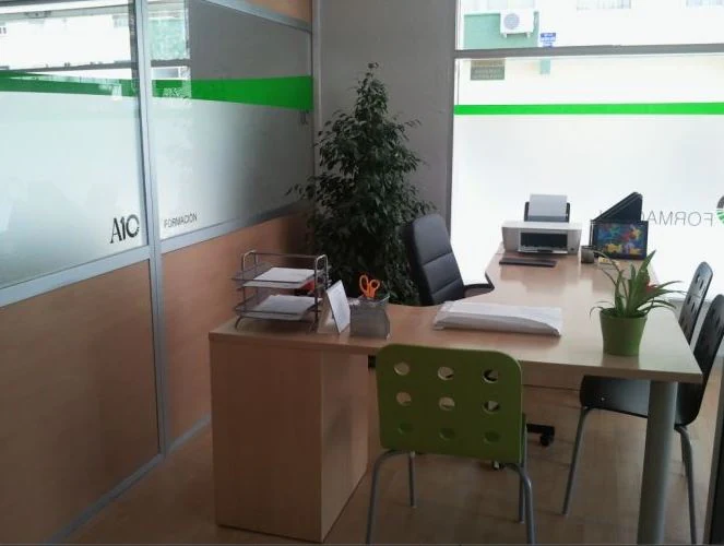Foto de Academia de enseñanza Avenida Andalucía