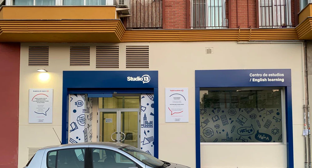 Academia Oficial Studio 13