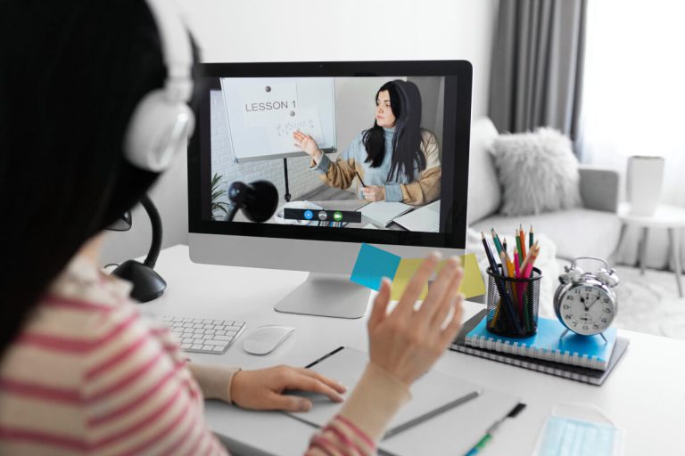 Toplingua - Academia de inglés y español en San Fernando - Native English & Spanish teachers - Online & On-Site